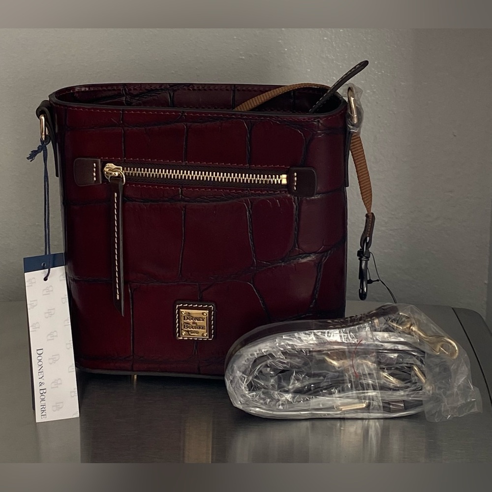 NWT…DOONEY AND BURKE CROC EMBOSSED LEATHER CROSSBODY HANDBAG IN BORDEAUX - Picture 9 of 14